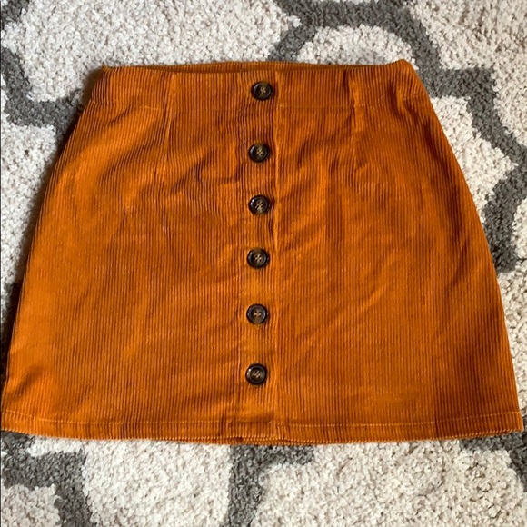 Skirt - Picture 1 of 3